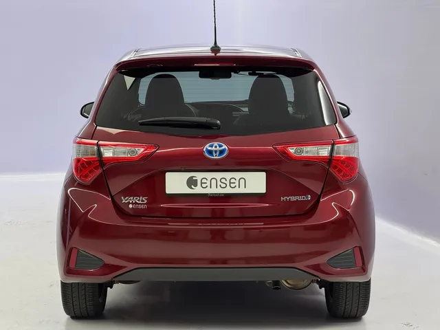 TOYOTA Yaris 1.5 VVT-i HSD Premium