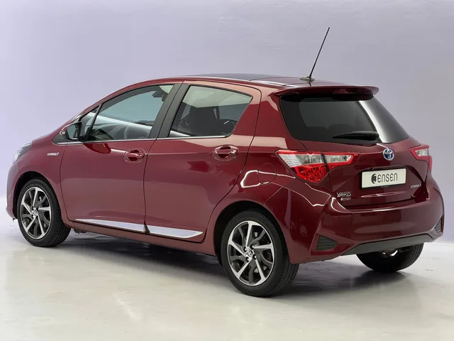 TOYOTA Yaris 1.5 VVT-i HSD Premium