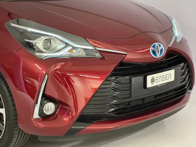 TOYOTA Yaris 1.5 VVT-i HSD Premium