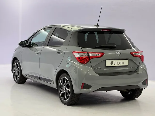 TOYOTA Yaris 1.5 VVT-i HSD Trend