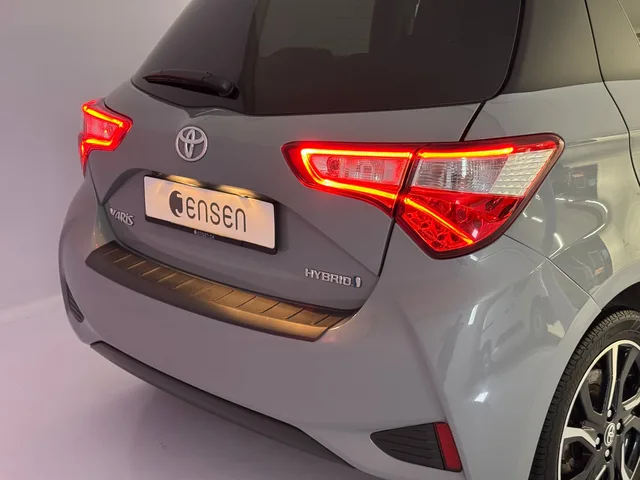 TOYOTA Yaris 1.5 VVT-i HSD Trend