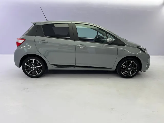 TOYOTA Yaris 1.5 VVT-i HSD Trend