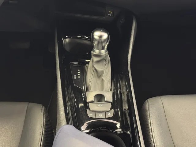TOYOTA C-HR 2.0 VVTi HSD Style
