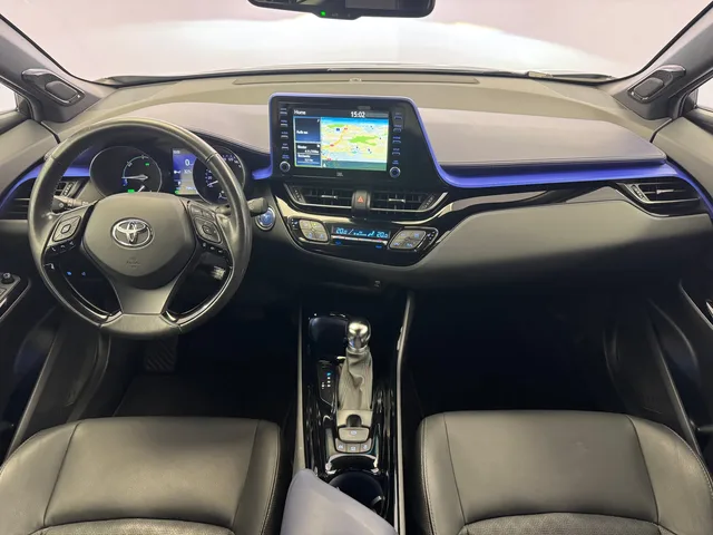 TOYOTA C-HR 2.0 VVTi HSD Style