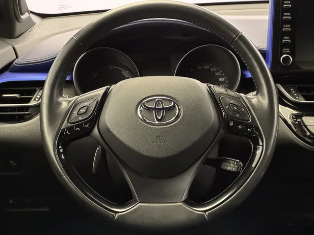 TOYOTA C-HR 2.0 VVTi HSD Style