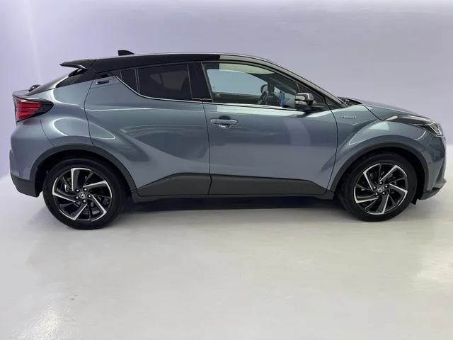 TOYOTA C-HR 2.0 VVTi HSD Style