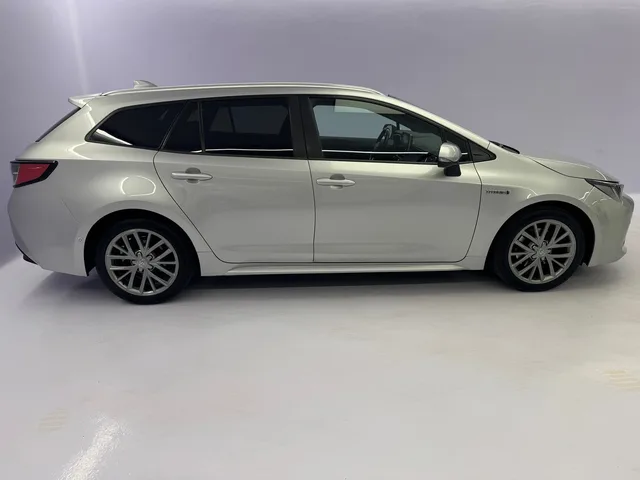 TOYOTA Corolla Touring Sports 2.0 HSD Trend