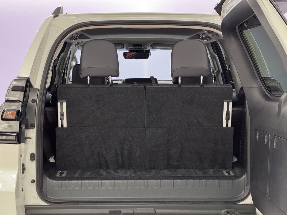 Land Cruiser 2.8 D 230 Invincible AWD