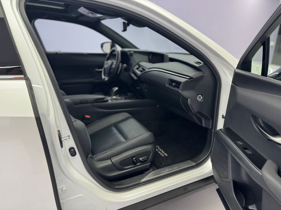 UX 300e Excellence