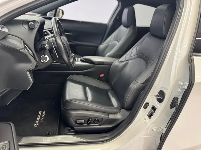 LEXUS UX 300e Excellence