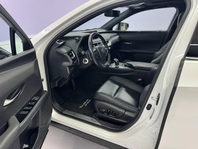 LEXUS UX 300e Excellence