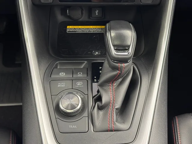 TOYOTA RAV4 2.5 Plug-in-Hybrid Platinum AWD-i