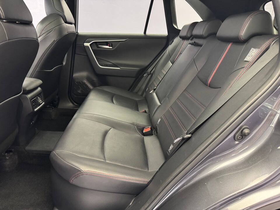 RAV4 2.5 Plug-in-Hybrid Platinum AWD-i