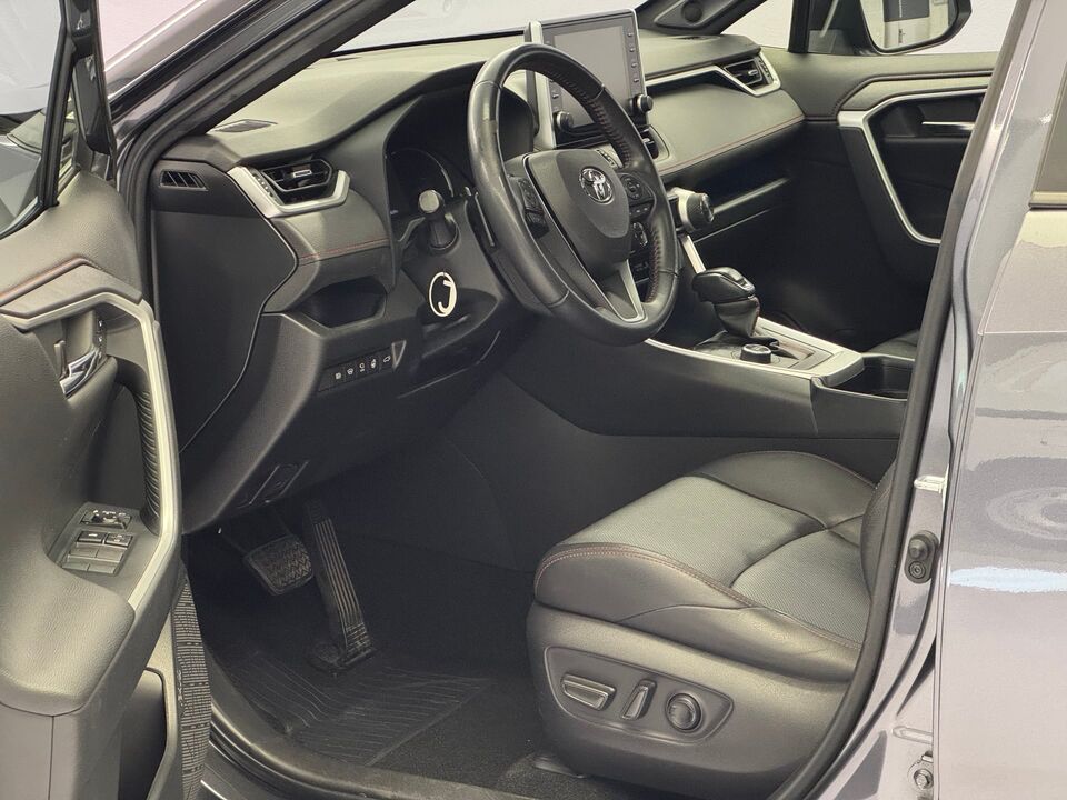 RAV4 2.5 Plug-in-Hybrid Platinum AWD-i