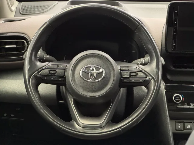 TOYOTA Yaris Cross 1.5 VVT-i HSD Elegant AWD-i
