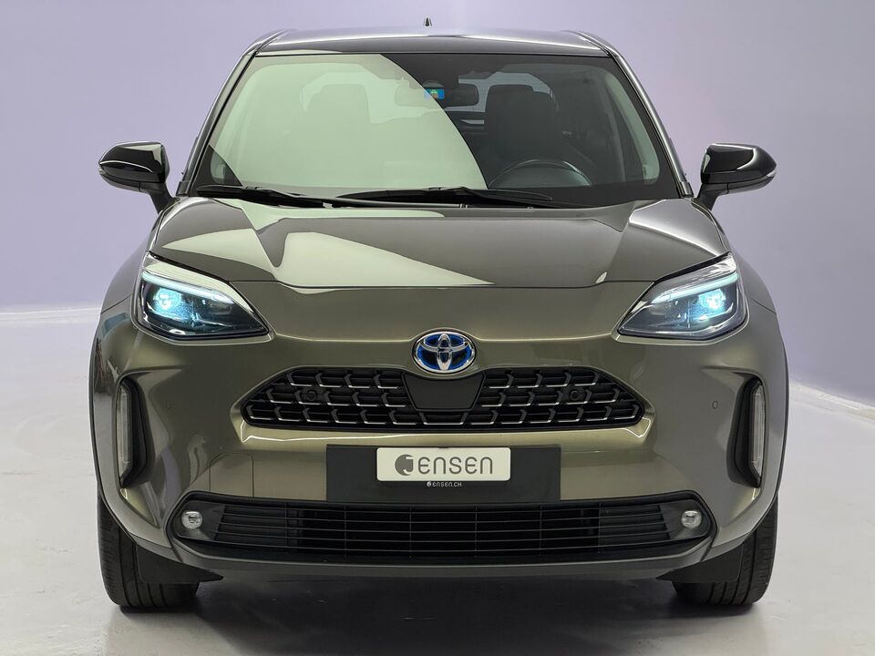 Yaris Cross 1.5 VVT-i HSD Elegant AWD-i