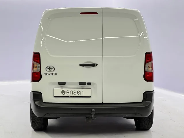 TOYOTA PROACE CITY Van L1 50KWh Active