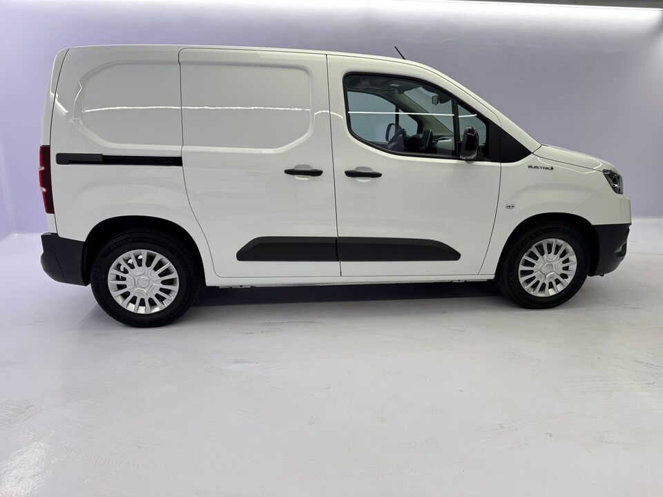 PROACE CITY Van L1 50KWh Active
