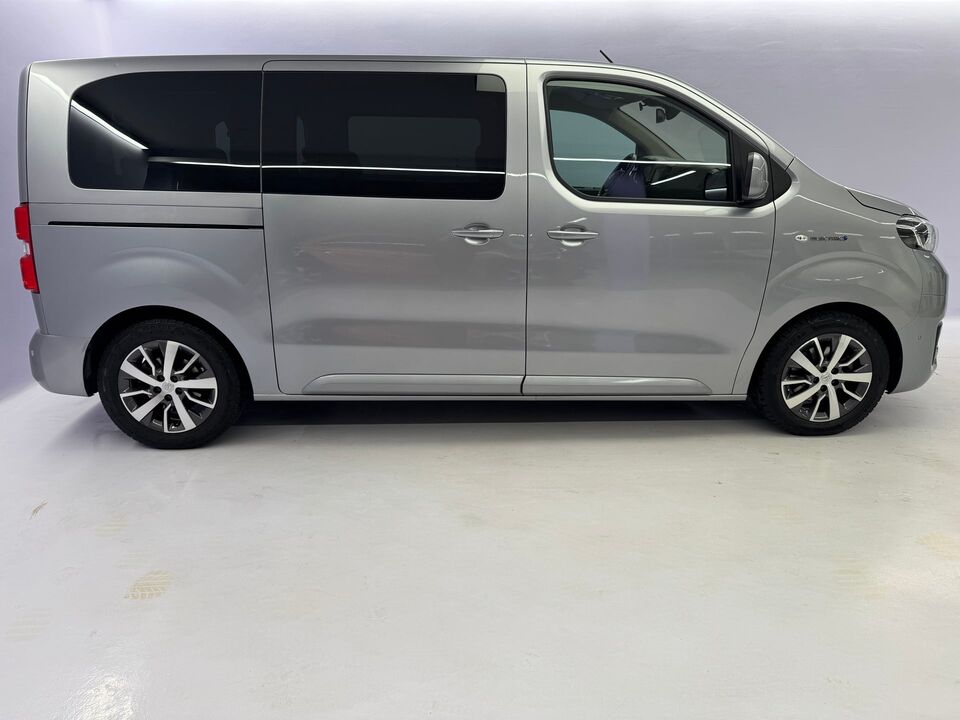PROACE Verso L1 75KWh Trend