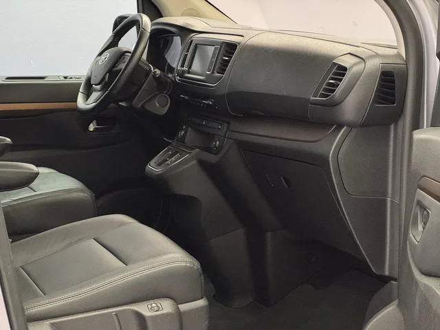 TOYOTA PROACE Verso L1 75KWh Trend