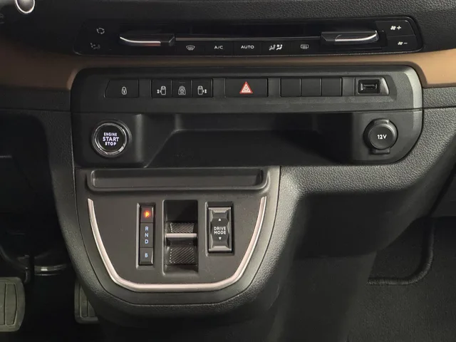 TOYOTA PROACE Verso L1 75KWh Trend