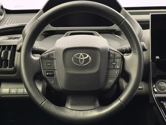 TOYOTA bZ4X 6.6 kw OBC Premium AWD
