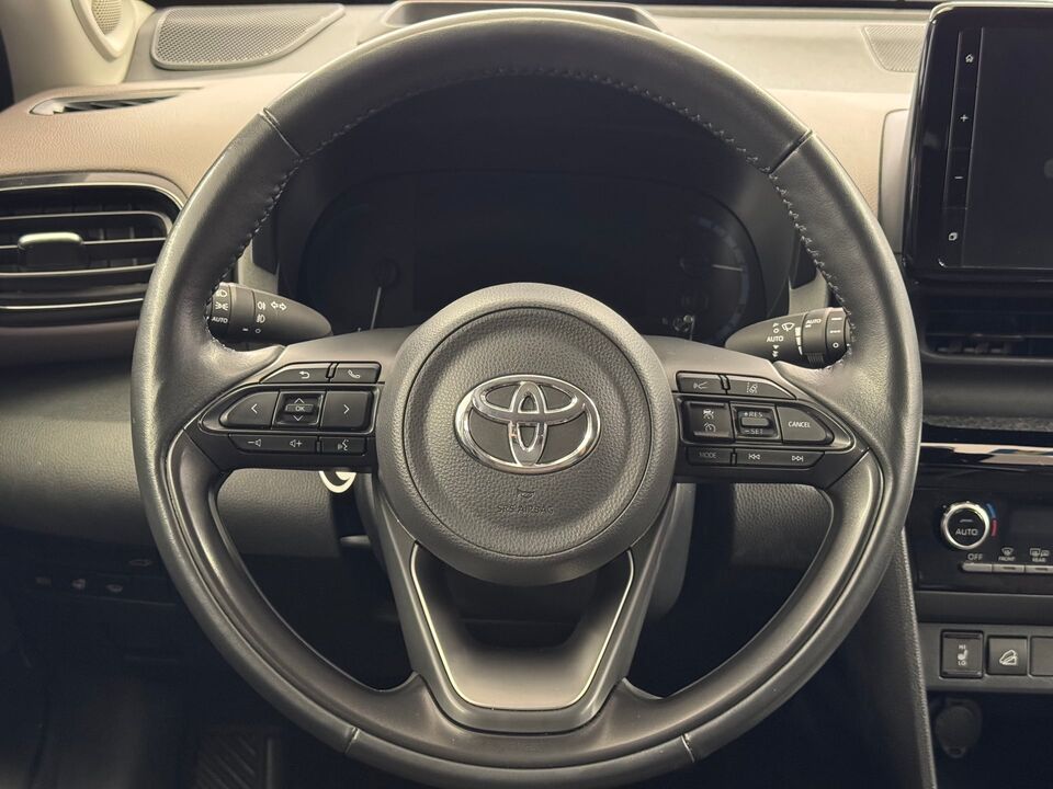 Yaris Cross 1.5 VVT-i HSD Elegant AWD-i