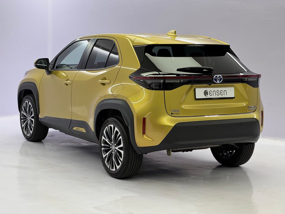 Yaris Cross 1.5 VVT-i HSD Elegant AWD-i