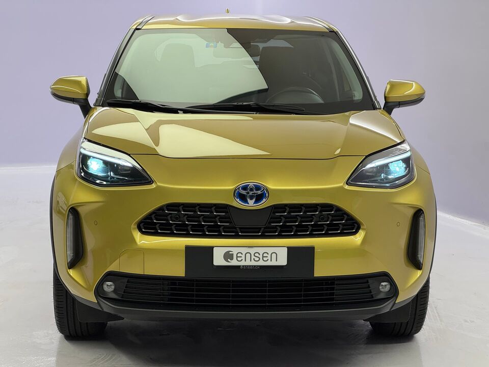 Yaris Cross 1.5 VVT-i HSD Elegant AWD-i