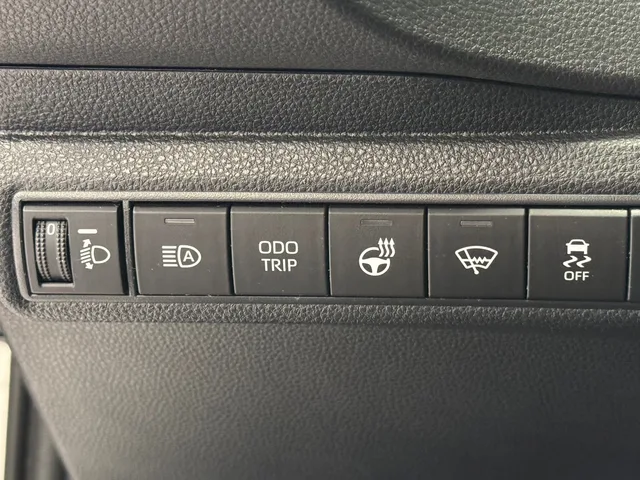 TOYOTA Corolla 2.0 HSD Trend