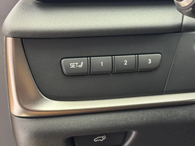 LEXUS RZ 450e Excellence AWD