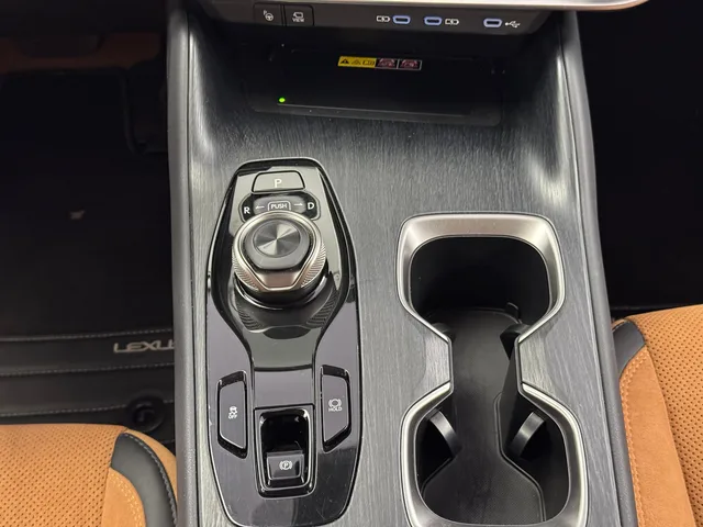 LEXUS RZ 450e Excellence AWD