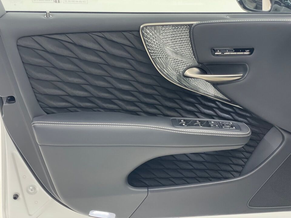 LS 500h Excellence AWD