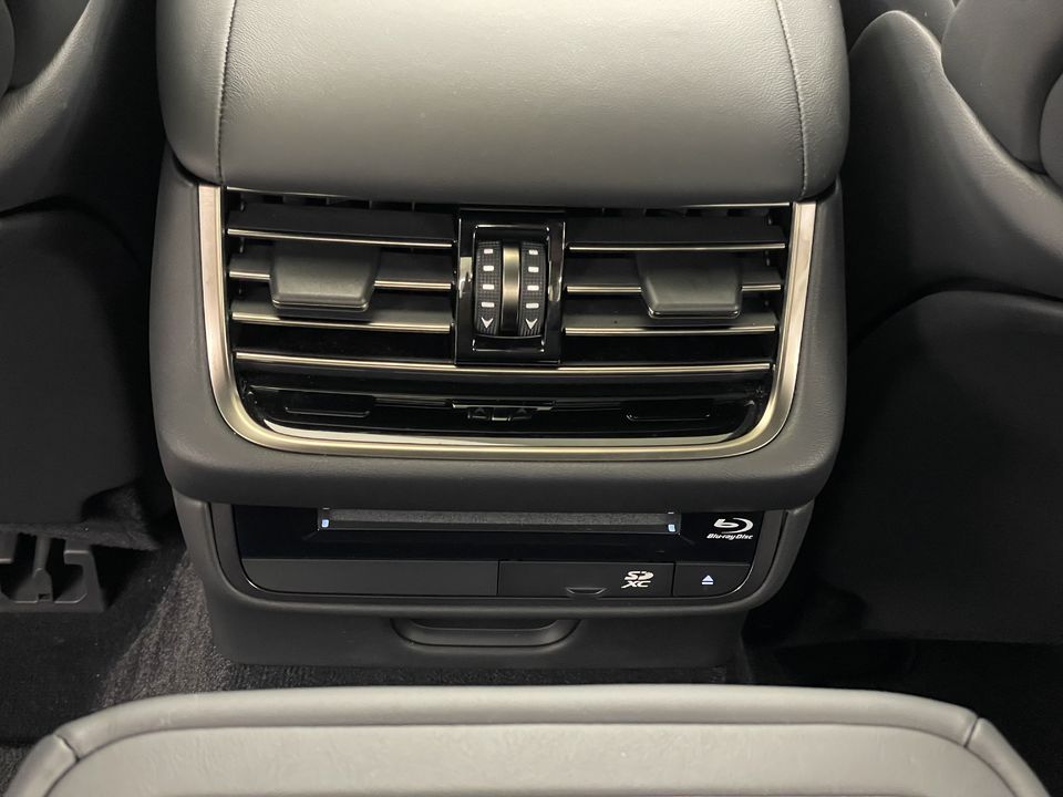 LS 500h Excellence AWD