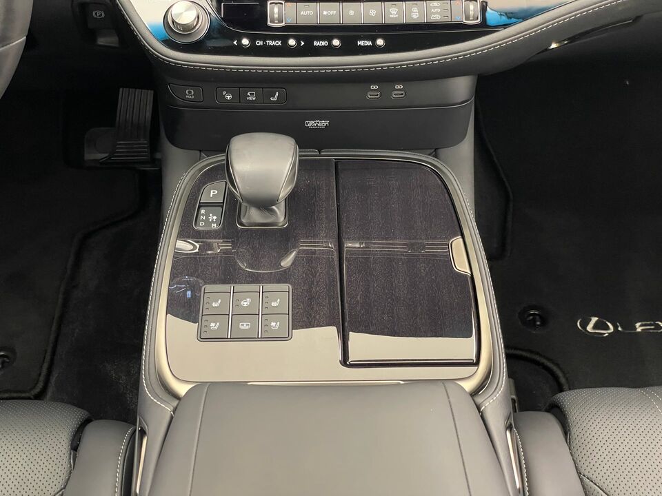 LS 500h Excellence AWD