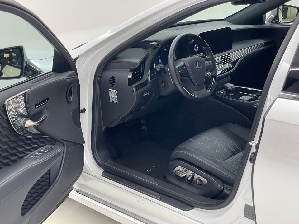 LS 500h Excellence AWD