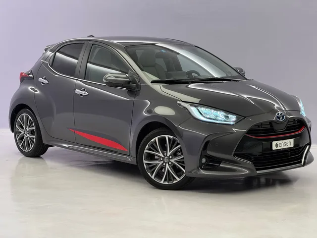 TOYOTA Yaris 1.5 VVT-i HSD Premium
