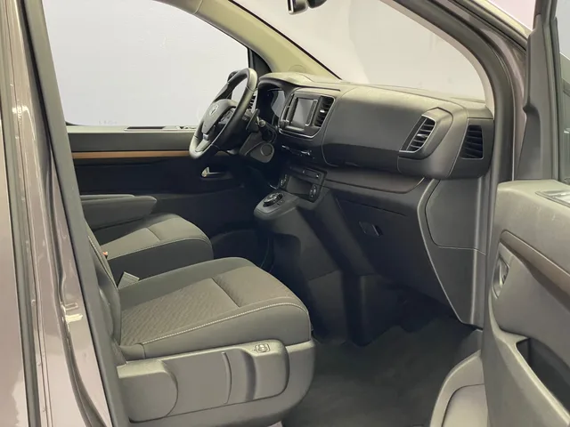 TOYOTA PROACE Verso L1 2.0 D Trend