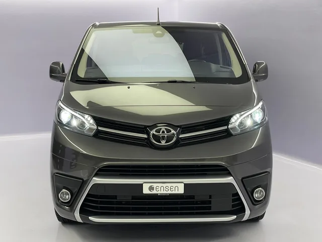 TOYOTA PROACE Verso L1 2.0 D Trend
