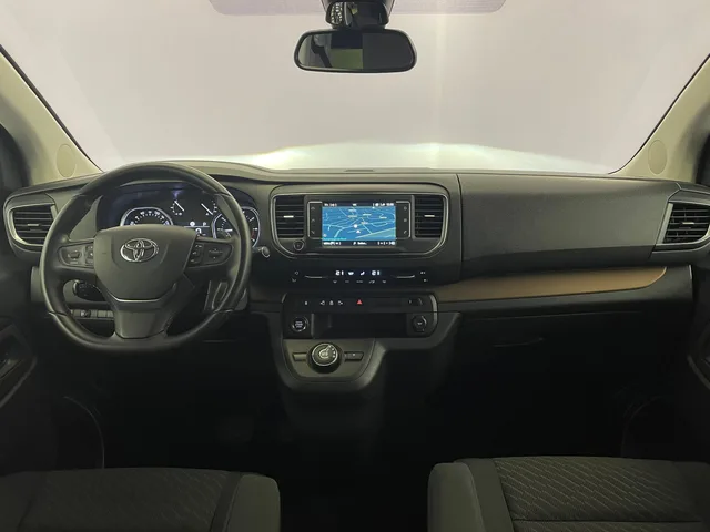 TOYOTA PROACE Verso L1 2.0 D Trend