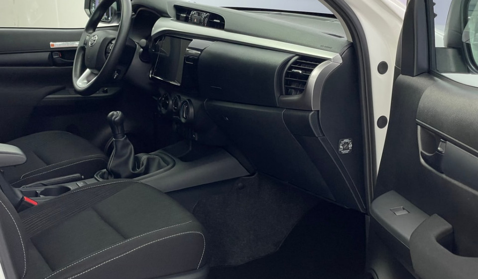 TOYOTA HI-LUX Double Cab 2.8 D 204 Comfort AWD