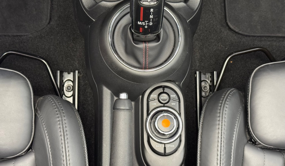 MINI Cabrio F57 2.0i John Cooper Works SAG