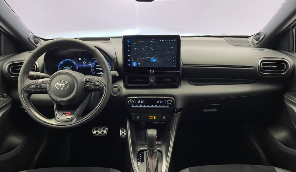 TOYOTA Yaris Hybrid 1.5 GR Sport