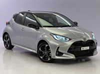TOYOTA Yaris Hybrid 1.5 Premium