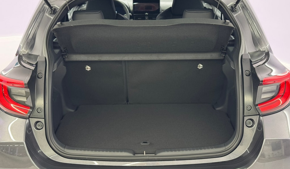 TOYOTA Yaris Hybrid 1.5 Premium