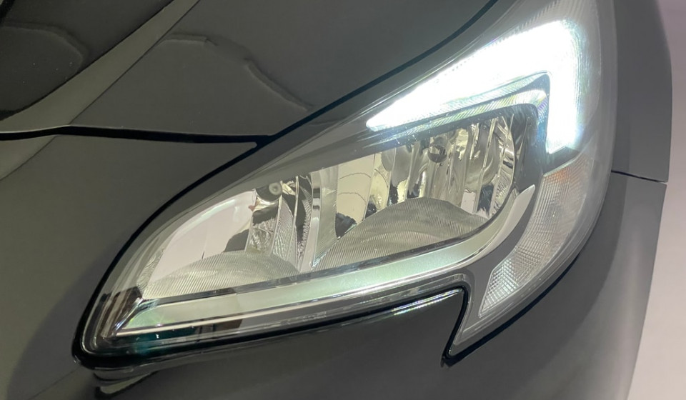 OPEL Corsa 1.4 eTEC Black Edition