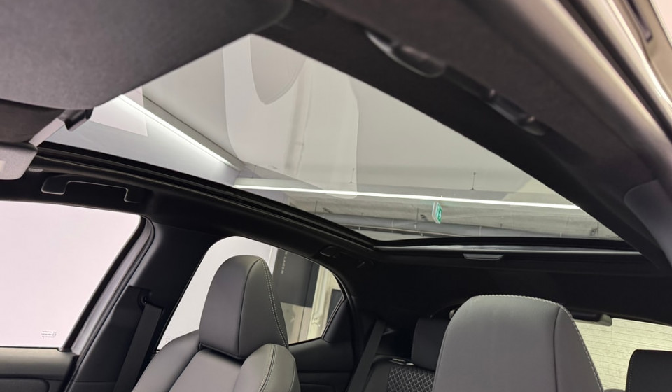 TOYOTA Yaris Hybrid 1.5 Premium