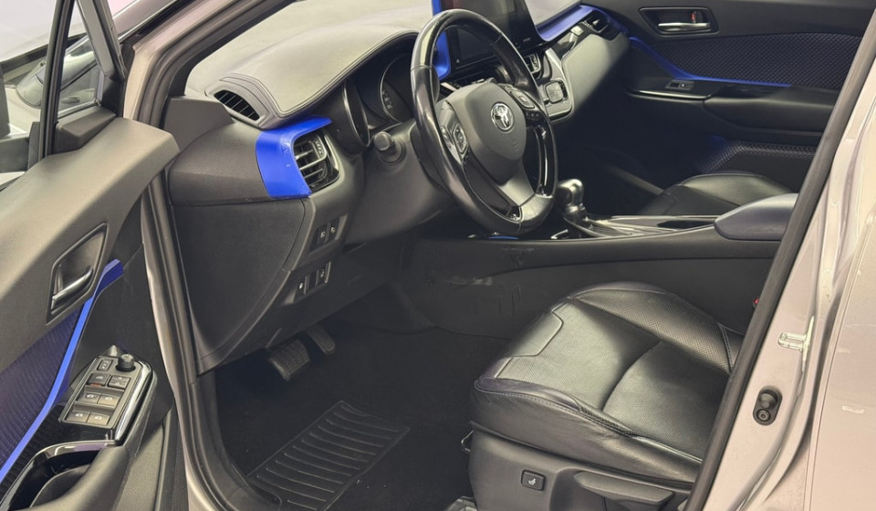 TOYOTA C-HR Hybrid 1.8 First Edition