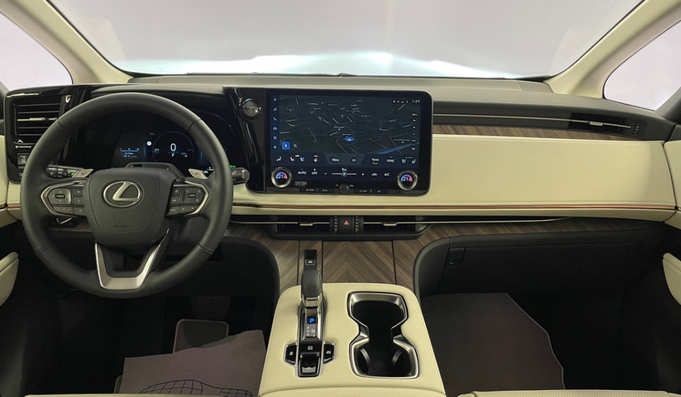 LEXUS LM 350h VIP E-FOUR Voll-Hybrid