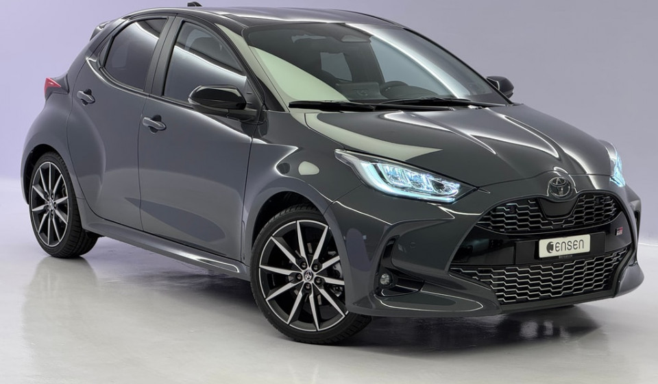 TOYOTA Yaris Hybrid 1.5 GR Sport